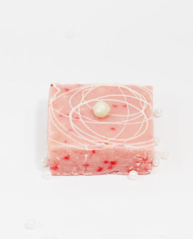 Buy Gift Sweets Online India | Strawberry Fudge Barfi